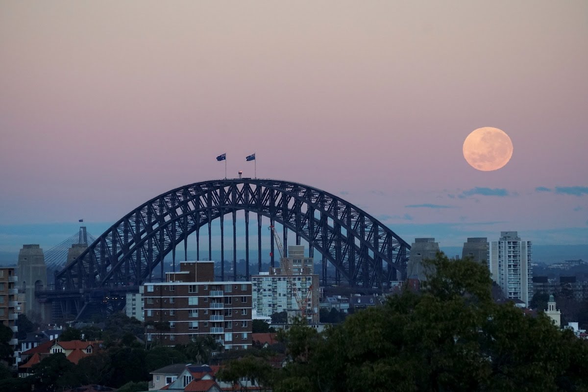 sydney-lockdown-sydney-in-lockdown-borders-shut-and-hardly-anyone-vaccinated-how-long-can-australia-go-on-like-this