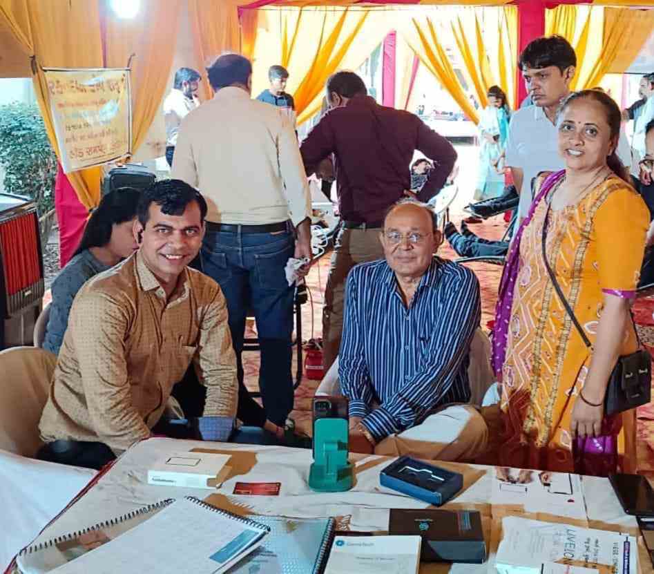 સુરતમાં નવા ઘરની કરી અનોખી ઉજવણી, રકતદાન શિબિર દ્વારા 53 રક્તયુનિટ એકઠું કરી અપાયો સામાજિક સંદેશ