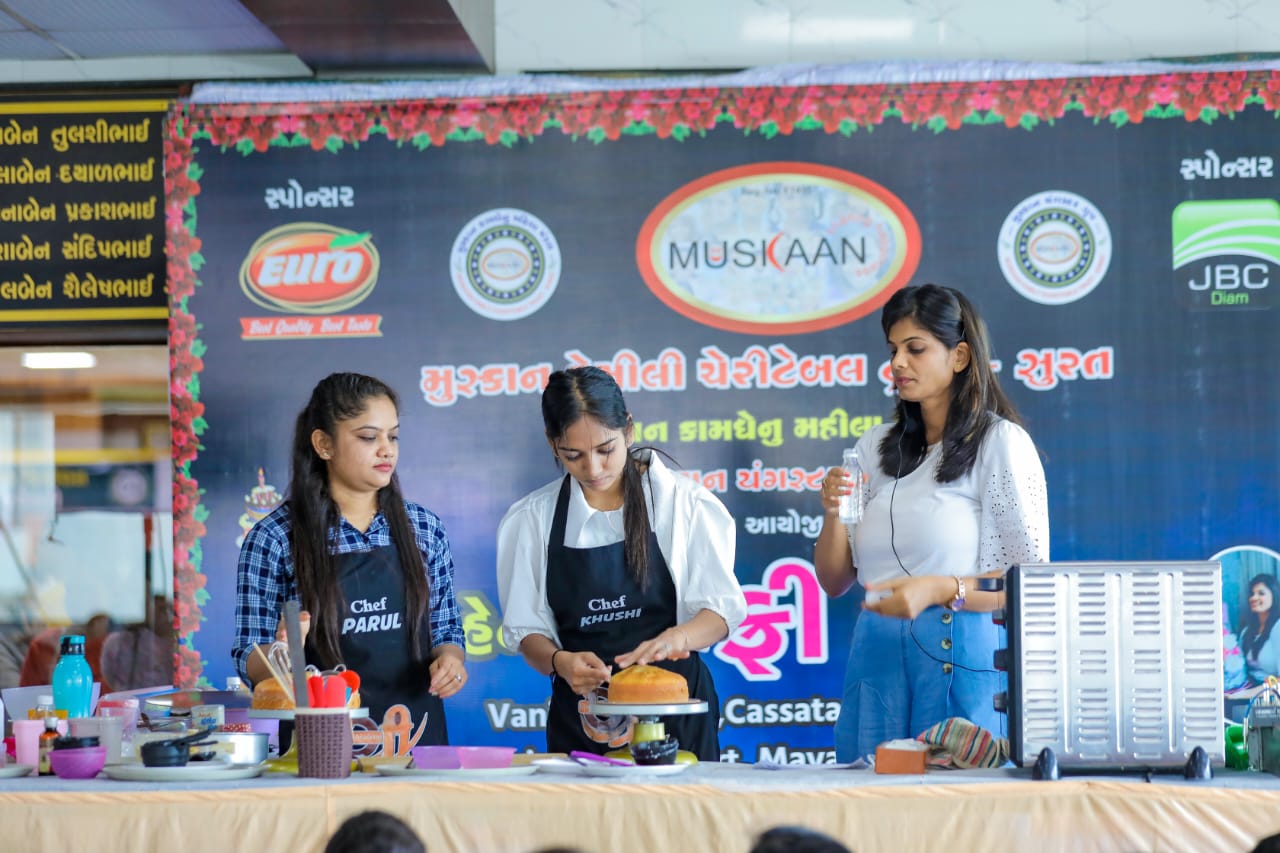 સુરતમા મહિલાઓની કમાલ‌: ગંગા સ્વરૂપ બહેનો- વિકલાંગ પરિવારનાં ભાઇ-બહેનો માટે યોજાયેલા બે દિવસીય એક્ઝીબીશનમાં થયો 40 લાખનો વ્યાપાર