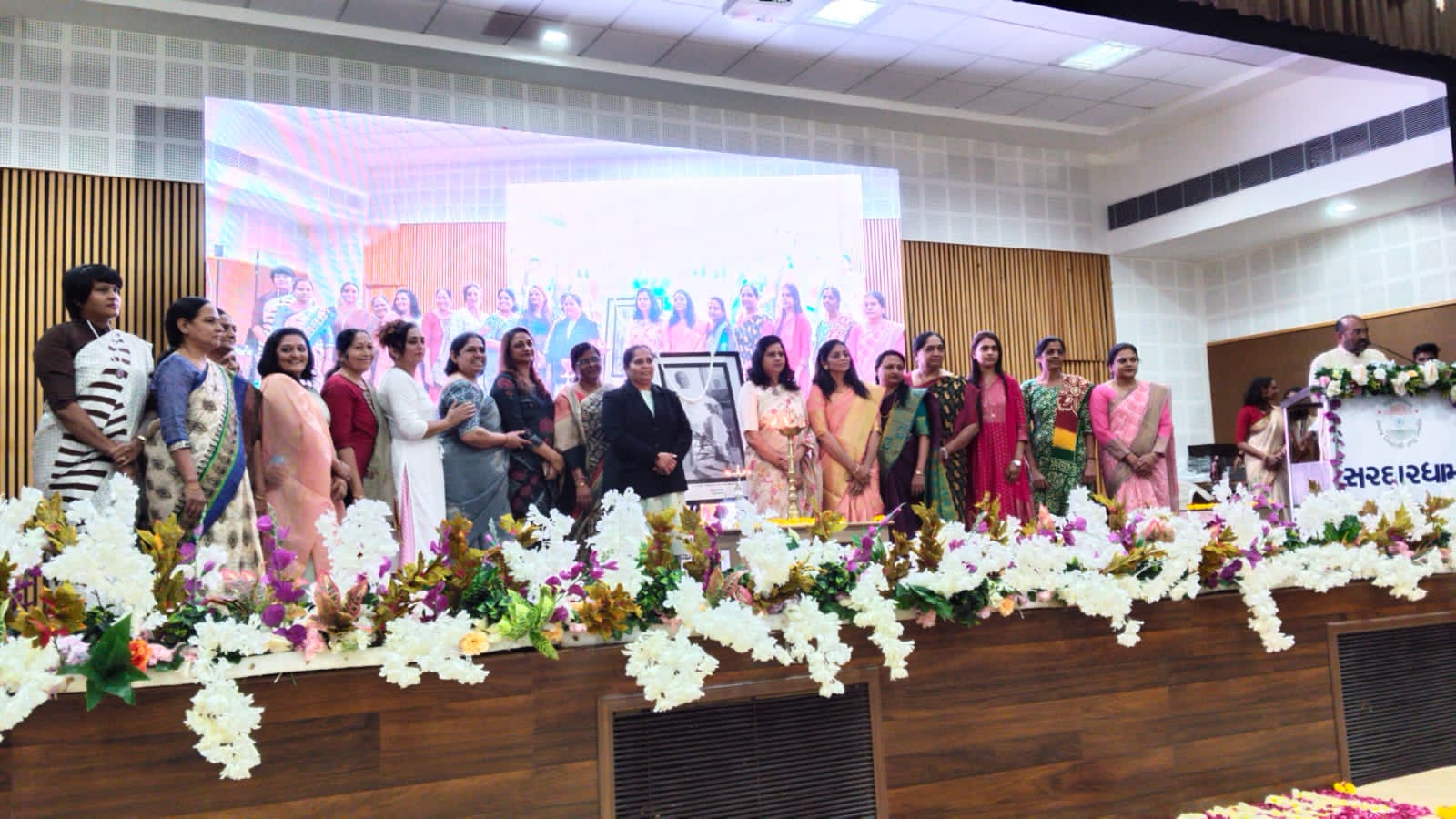 જૂનાગઢ ગિરનારની તળેટીમાં કુદરતી વાતાવરણ વચ્ચે યોજાયો ‘યુવા સંવાદ’ કાર્યક્રમ