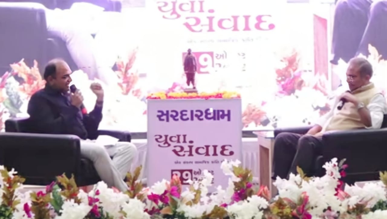 જૂનાગઢ ગિરનારની તળેટીમાં કુદરતી વાતાવરણ વચ્ચે યોજાયો ‘યુવા સંવાદ’ કાર્યક્રમ