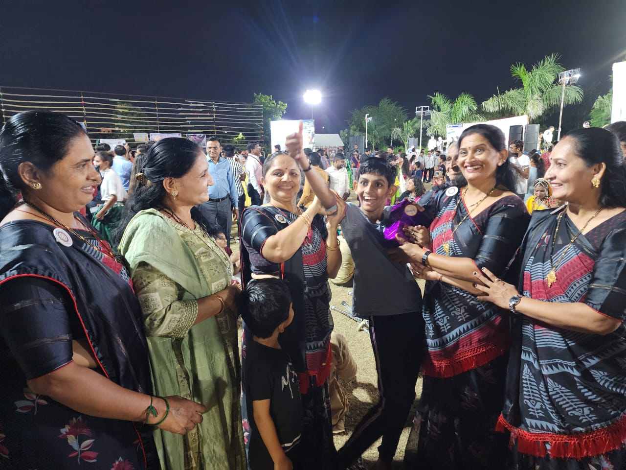 સુરતમાં દિવ્યાંગો માટે કરાયું રાસ-ગરબાનું આયોજન, ગરબે રમી લોકોને કર્યા મંત્રમુગ્ધ