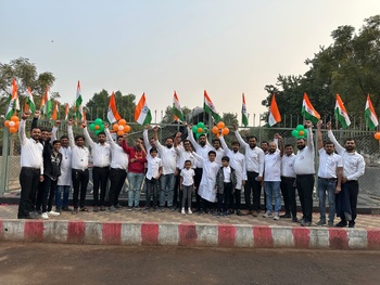 યુવા સંસ્કૃતિ ટ્રસ્ટ દ્વારા 74 માં ગણતંત્ર દિવસની ઉજવણી, સરથાણા ખાતે શહીદ સ્મારક ફાઈટર મીગ-23ના સાનિધ્યમાં કરાઈ